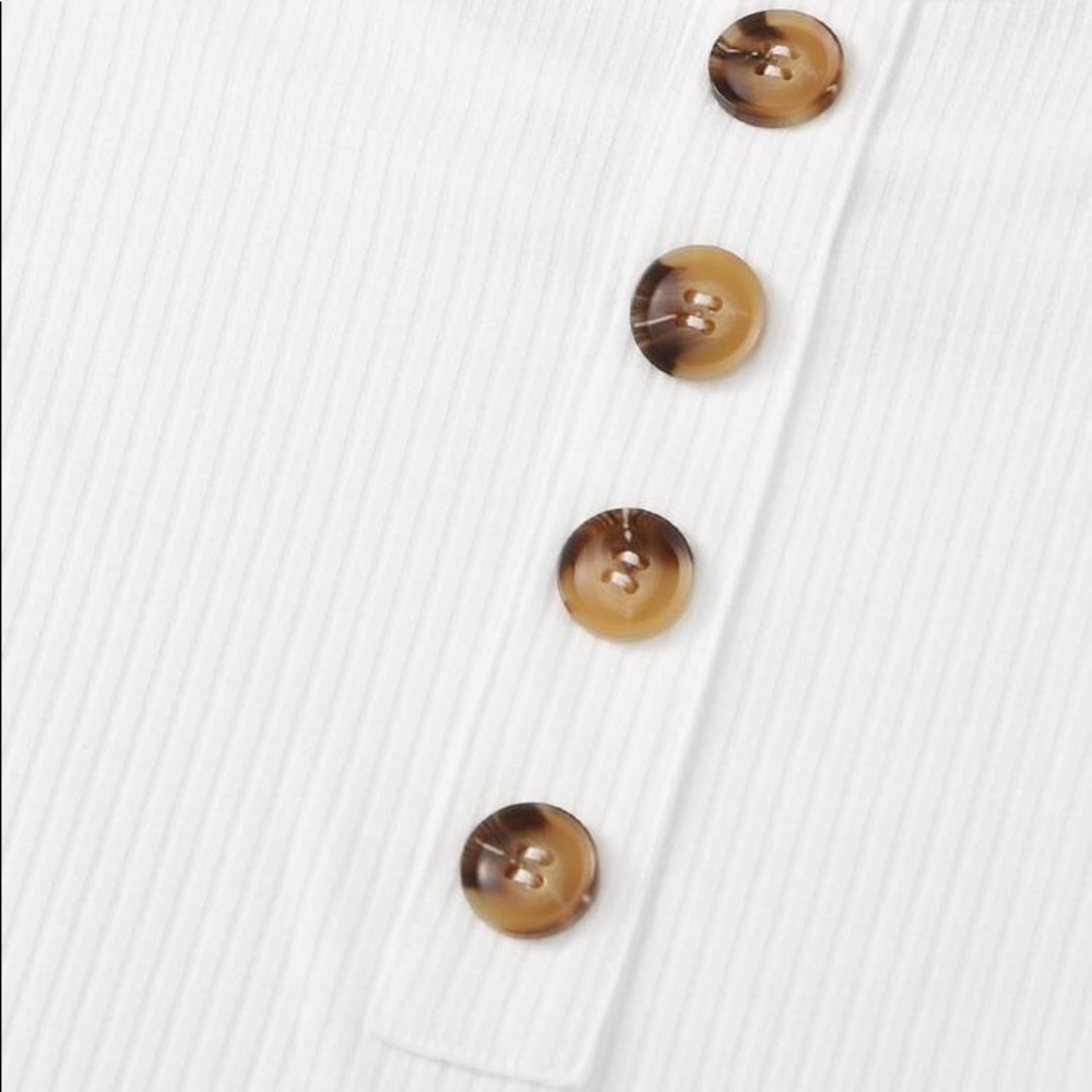 NWOT Scoop Neck Ribbed Button Bodysuit - Picture 3 of 3